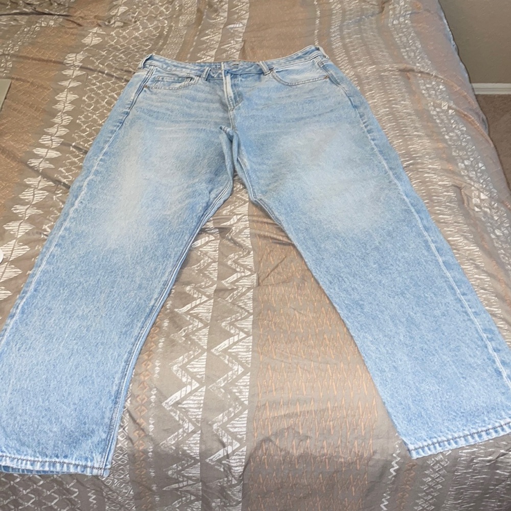 American Eagle mom jeans
